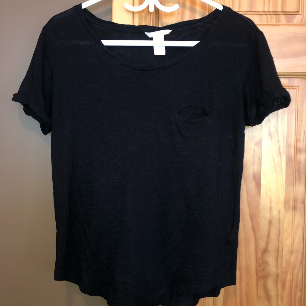 BASIC TEE